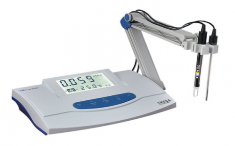 上海雷磁 電導(dǎo)率儀 DDS-307A